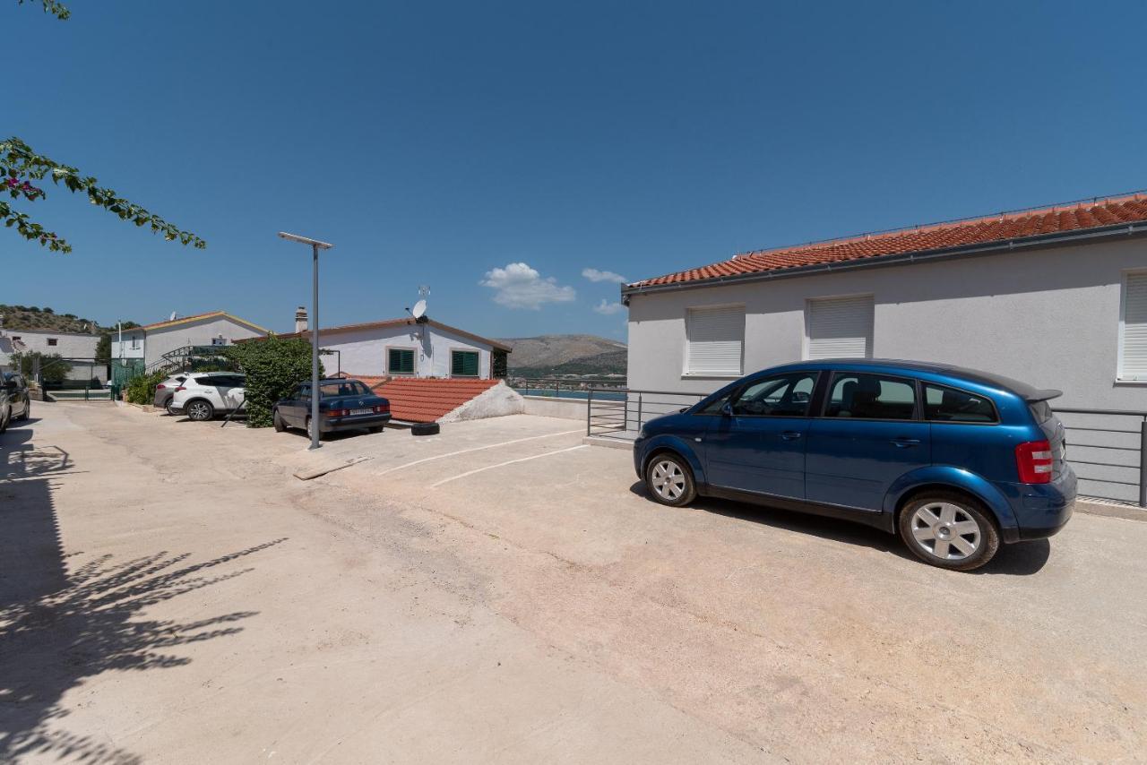 Delux Apartment Eva Trogir Exterior foto